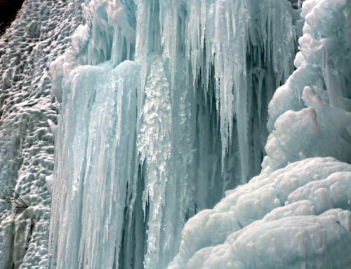 Зимний водопад