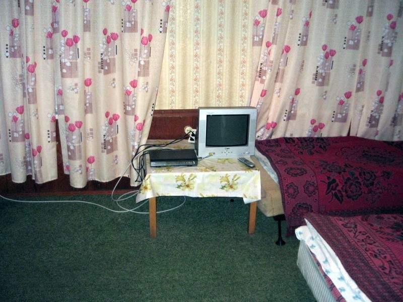 Номер в коттедже пансионата Золотые пески, Иссык-Куль Номер в коттедже пансионата Золотые пески, Иссык-Куль