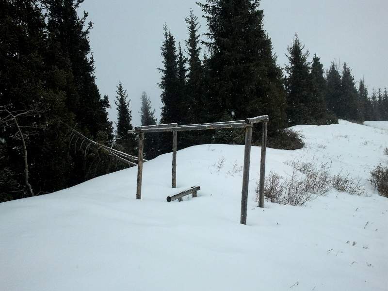 На горе Смотровой (2350 м) На горе Смотровой (2350 м)