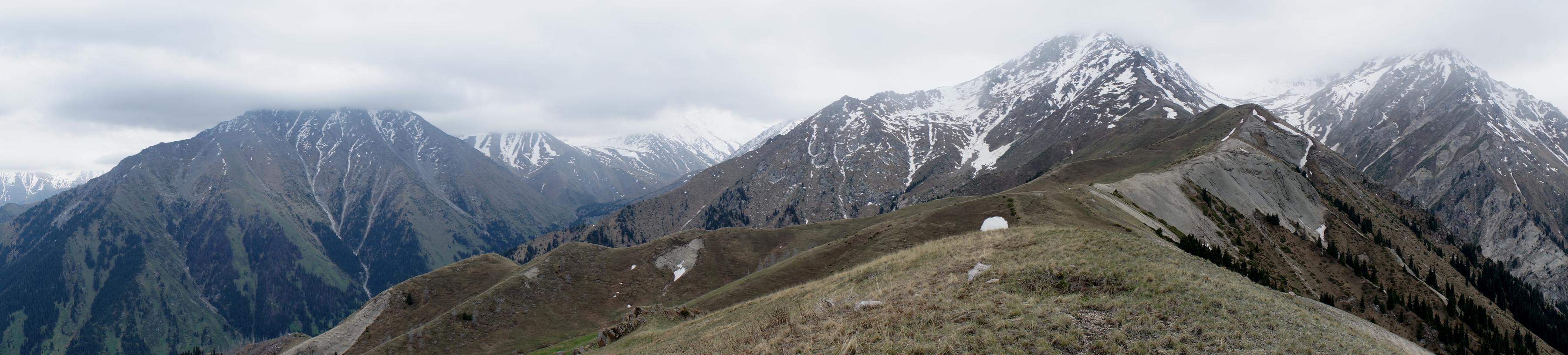 Панорама с горы Каскабас (2800 м) Панорама с горы Каскабас (2800 м)