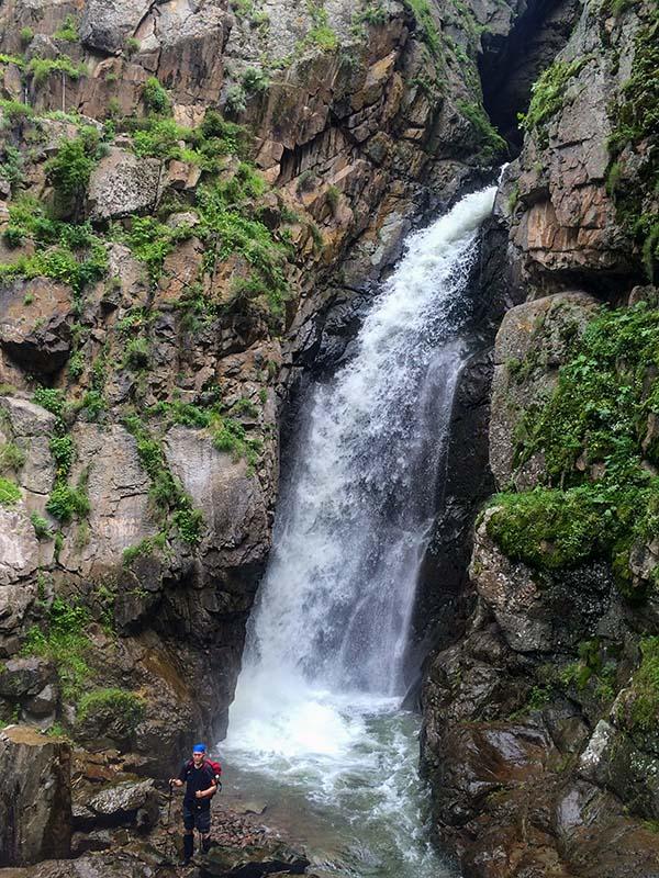 2-й водопад в Узун Каргалы Водопад в Фабричном